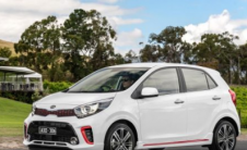  2019年起亚Picanto GT为微型汽车带来了涡轮增压动力和态度 